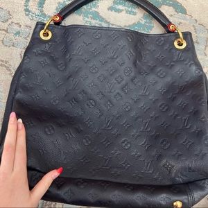 Louis Vuitton Artsy MM and Matching Wallet